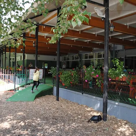 Ξενοδοχείο Kormoran 4*