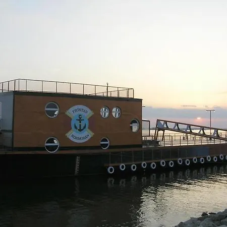 Hotel Kormoran Samorin